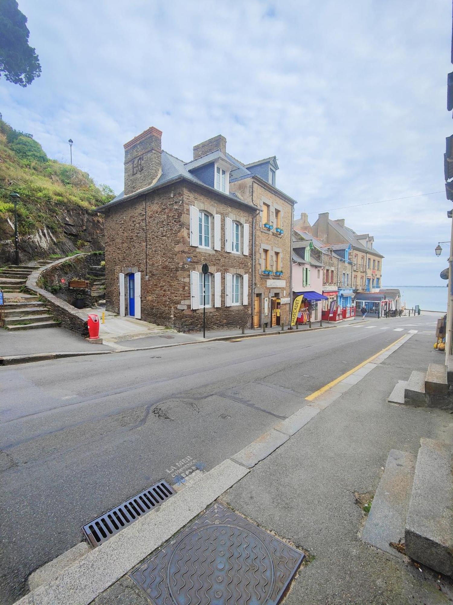 La Merveille By Mrodbnb - Appart Neuf - Vue Mer - 25M Plage & Resto - Cine - Cheminee - Popcorn Канкал Екстериор снимка